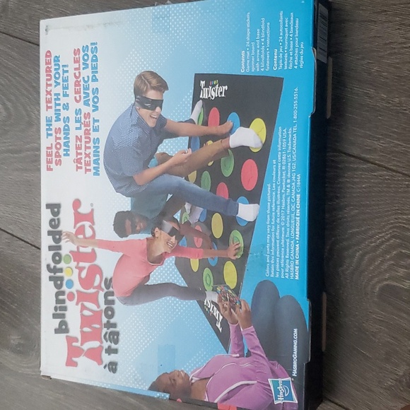 Blindfolded Twister - Hasbro Game - Kids - Home Brand New in Box Ages 8+ - Picture 6 of 8